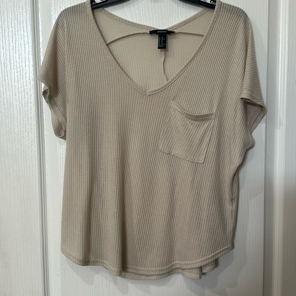 Forever 21 size XS oversized tan, V-neck pocketed sleeveless ribbed t shirt